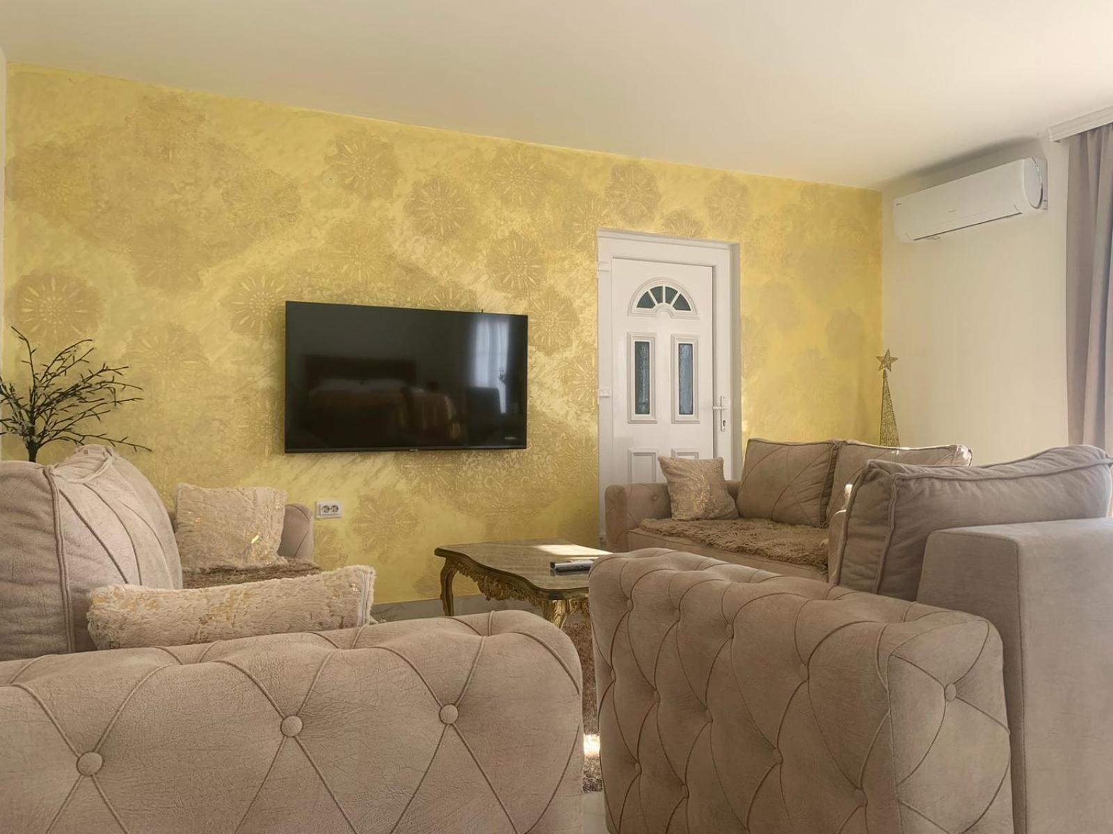 Dina Lux Apartman Jagodina Eksteriør bilde